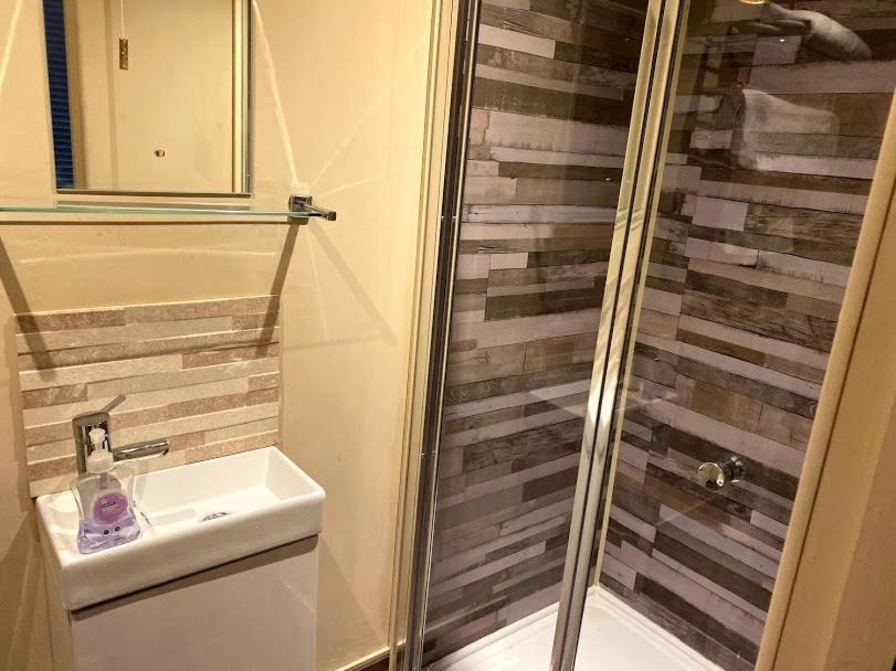 רדקאר The Beaches En-Suite Rooms מראה חיצוני תמונה
